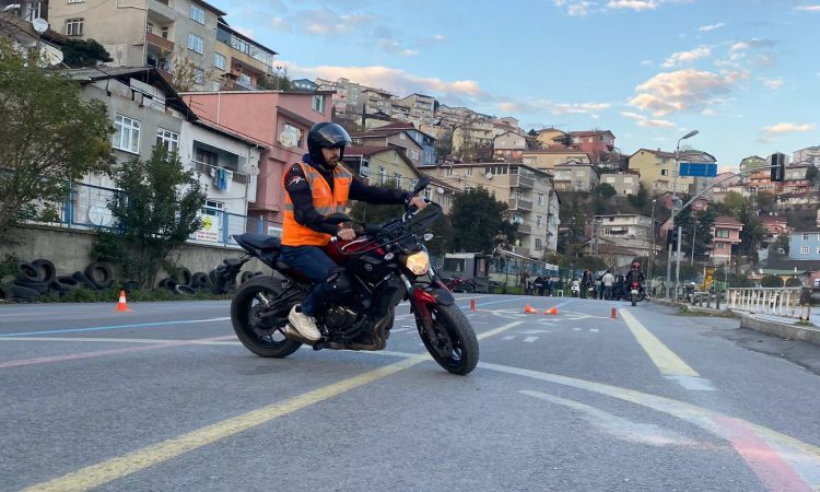 Otomobil Ehliyeti olanlar Motosiklet Ehliyet Nasıl Alır?
