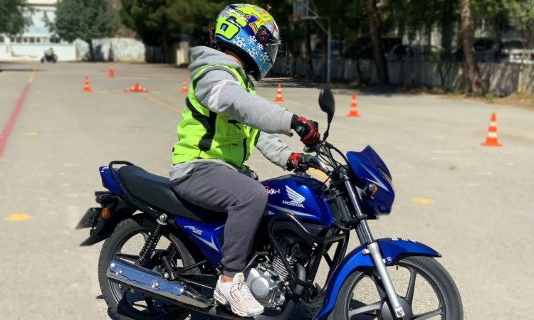 Motosiklet Ehliyeti olanlar Otomobil Ehliyeti Nasıl Alır?